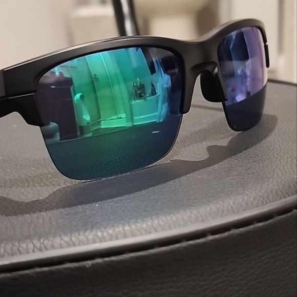 Oakley Thinlink Sunglasses (Matte Black with Jade Iridium  Oakley Thin Link Jade Iridium Lenses/Matte Black Frame Sunglasses